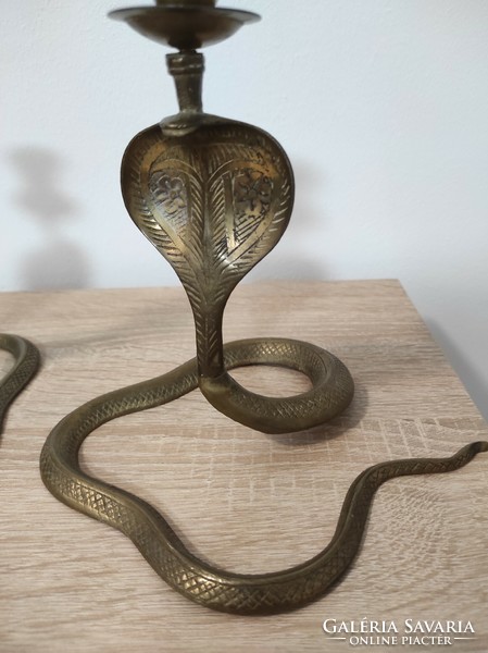 Antik bronz kobra alakú gyertyatartó