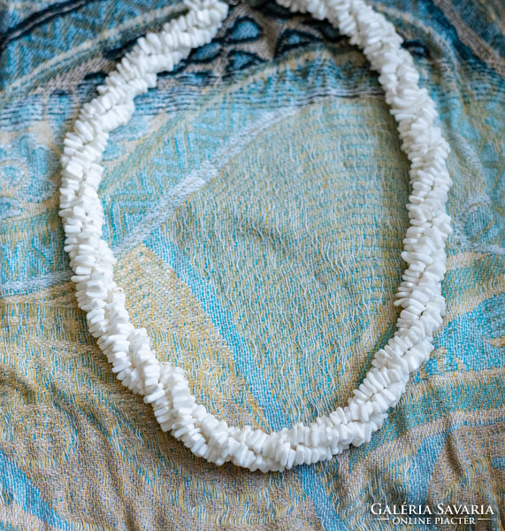 Hawaii puka kagyló csipsz többsoros, sodort szálú nyaklánc - nyakék
