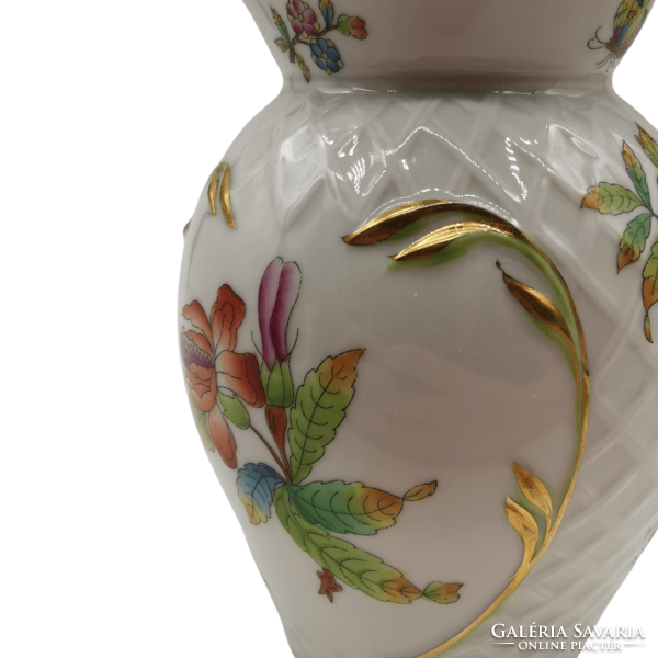 Herend Victoria patterned vase with gilding m01476