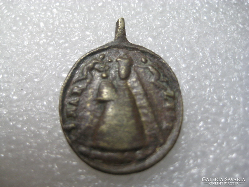 Antik medál  ,  bronz , 28 x 20 mm