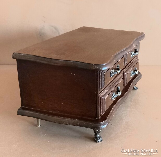 Wooden jewelry box negotiable neo-baroque lion feet