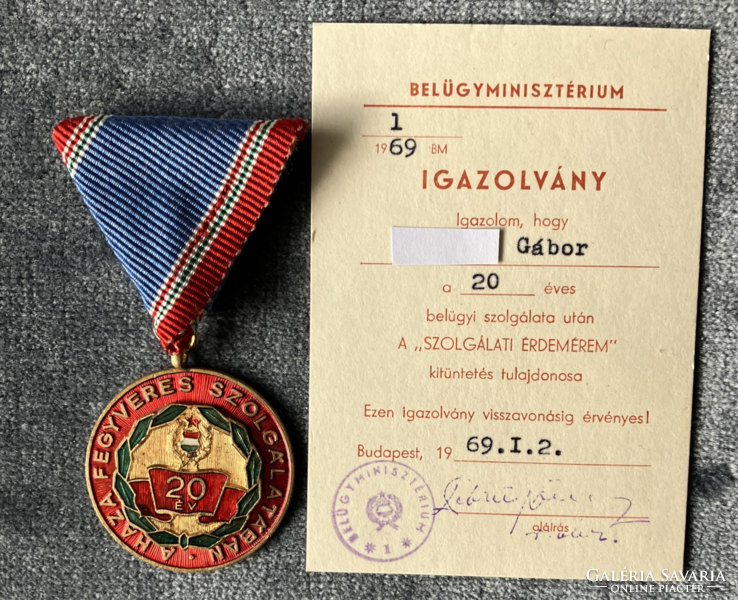 Service merit medal after 20 years, award with certificate of wearing