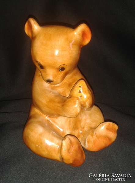 Bear pottery from Bodrogkeresztúr (figurine statue)