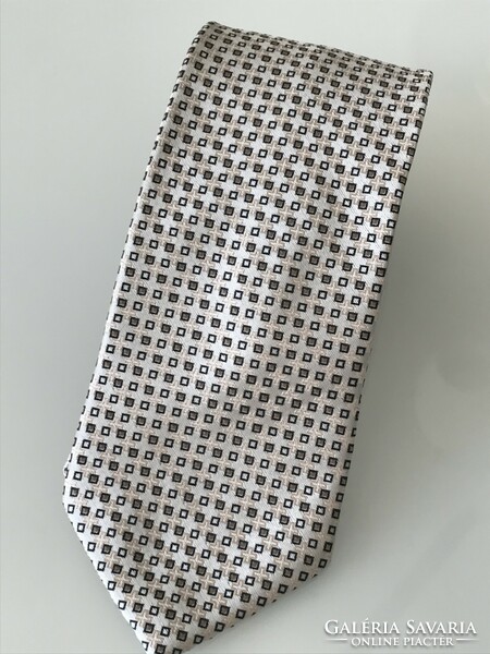 Luigi bottoni tie with a fine, elegant pattern