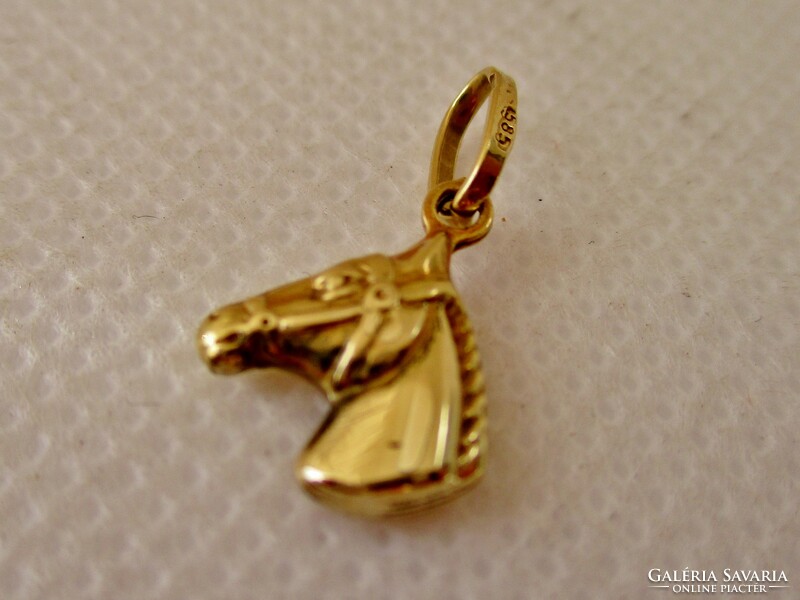 Beautiful old 14kt gold horse pendant