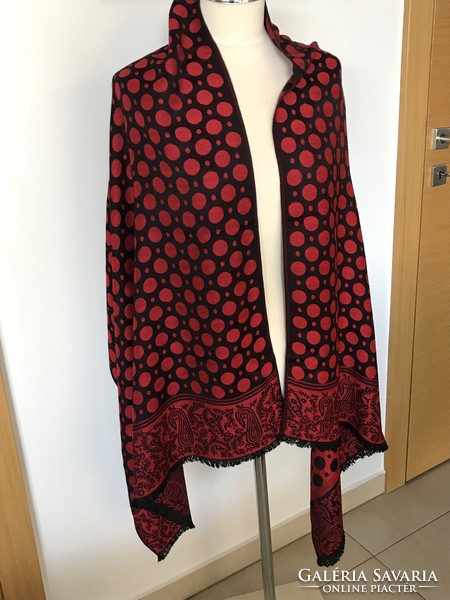 Kashmír ès selyem keverék sál vörös és fekete színben, 180 x 68 cm