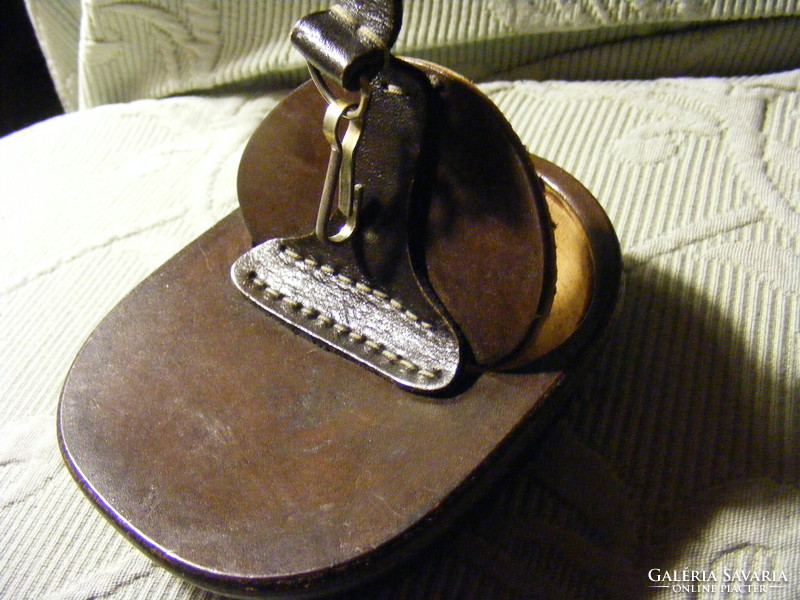Genuine leather buckle money holder with hanger