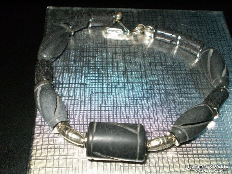 Unisex bracelet made of lava stone