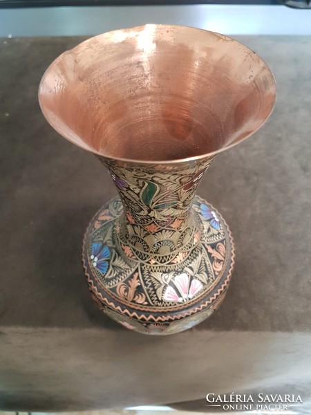 Diaphragm enamel vase