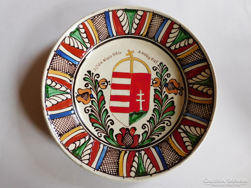 Korondi tányér címerrel, "Isten áldd meg a magyart!" felirattal 28 cm