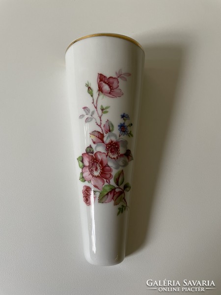 Rose wall vase from Hollóháza
