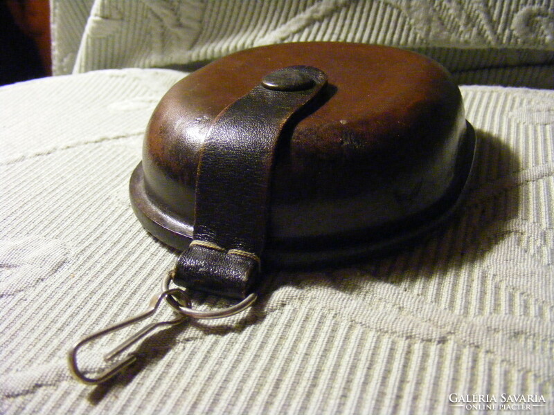 Genuine leather buckle money holder with hanger