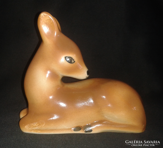 Ceramic deer (glazed figurine)