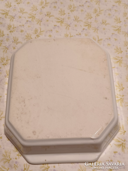 Porcelain baking dish with floral pattern - without marking