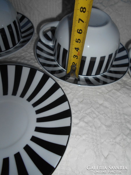 6 db  csésze+ 5 alj -nagyobb kávés méret  -az ár egészre vonatkozik op-art minta