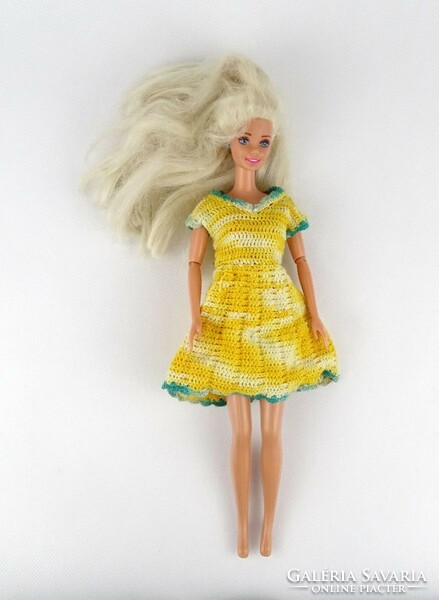 1J096 Mattel 1976 Barbie baba
