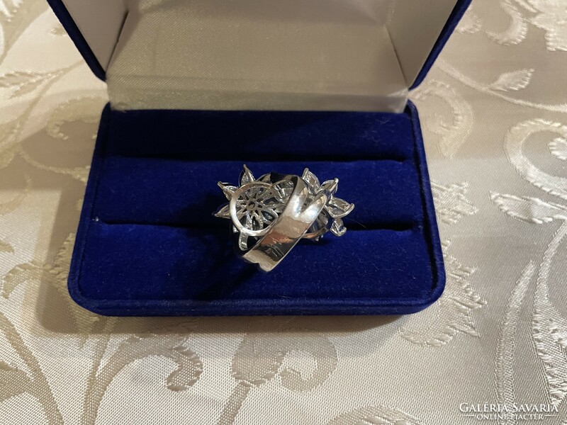Virágos ezüst gyűrű