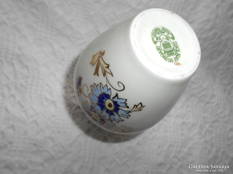 Zsolnay  porcelán  váza   buzavirág  minta