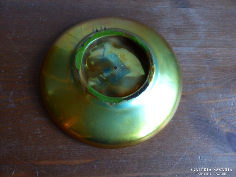 Zsolnay zöld fénytörésű tányér eosin technikával készült különleges darab
