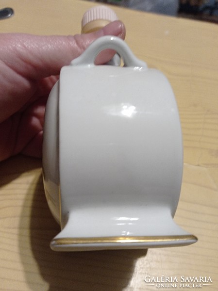 Kispesti porcelán kulacs