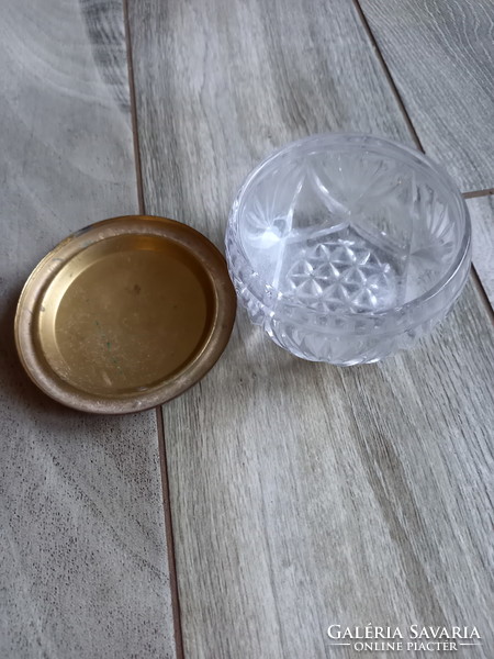Régi rézfedeles csiszolt üveg pipere doboz I. (6,5x9,7 cm)