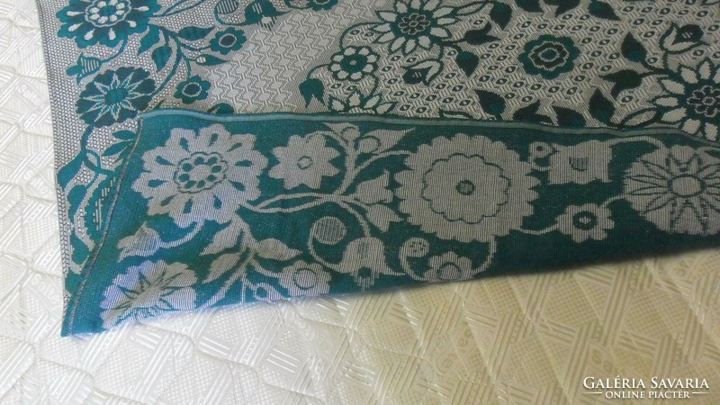 Thick furniture fabric, bedspread or tablecloth 125 x 178 cm.
