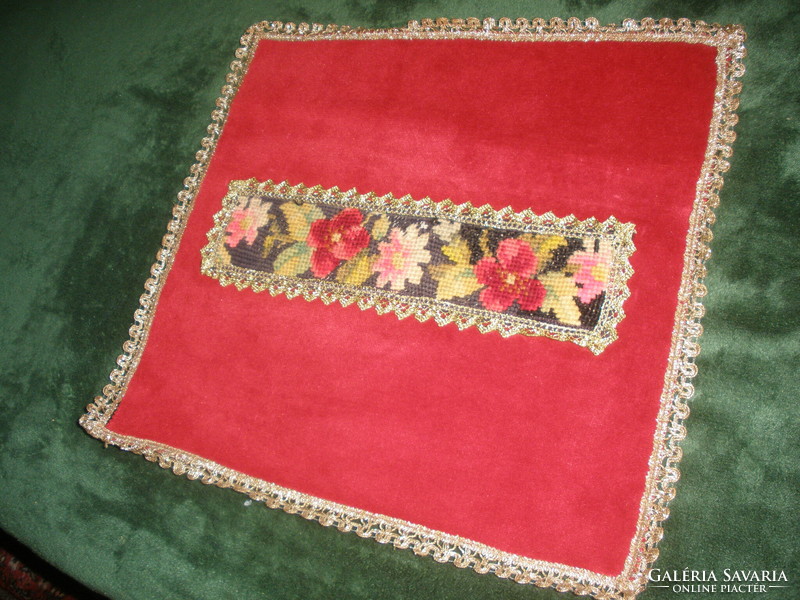 Red velvet tablecloth 39 x 39