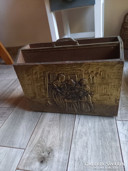 Sumptuous old copper-plated newspaper holder (37x28.5x14.5 cm)