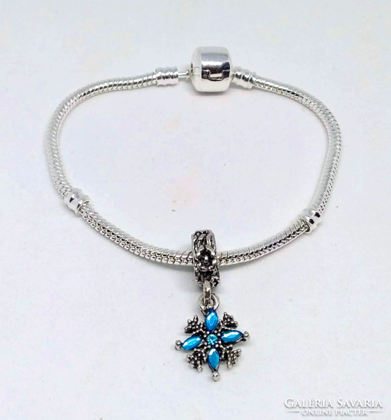 Tibetan silver snowflake charm for pandora type bracelet, necklace 94