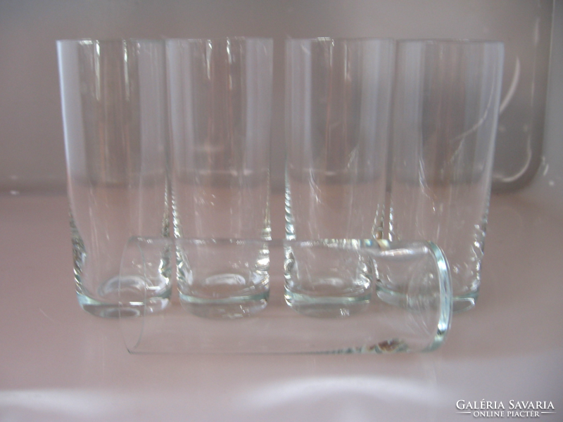 5 crystal glasses