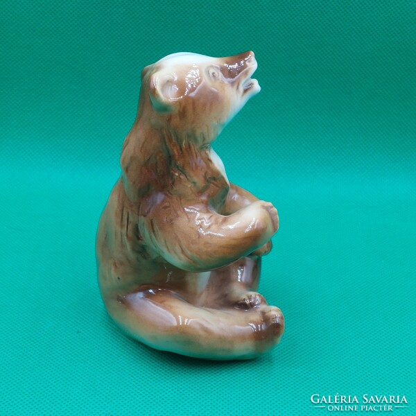 Royal Dux cseh porcelán medve figura