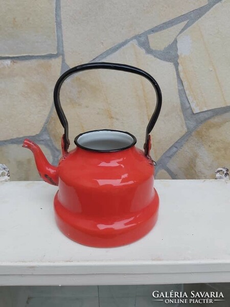 1 Liter enamelled red teapot jug