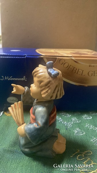 Goebel/Hummel " Ázsiai vándorló "  gyűjtői figura