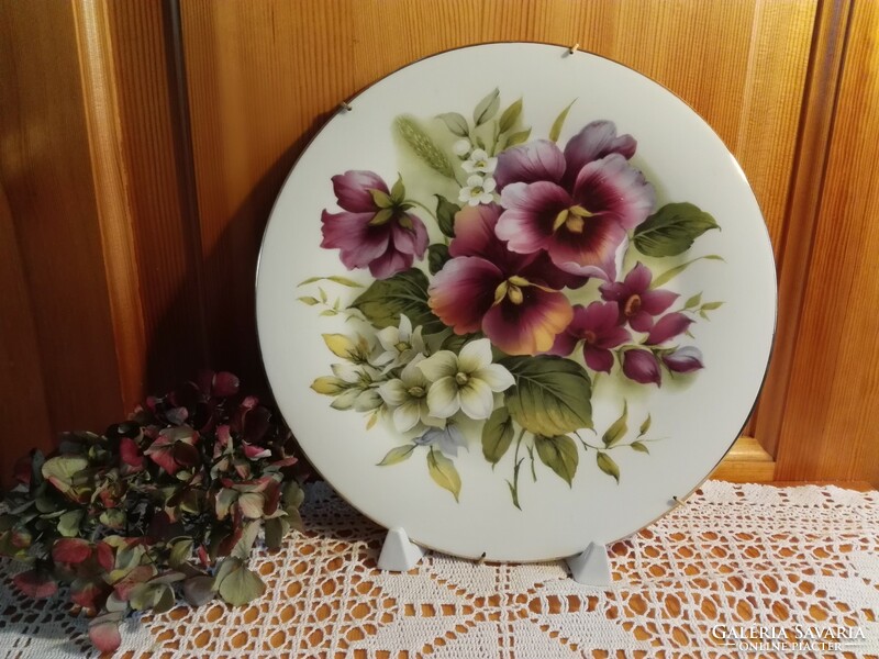English porcelain plate, wall decoration, offering, 28cm.