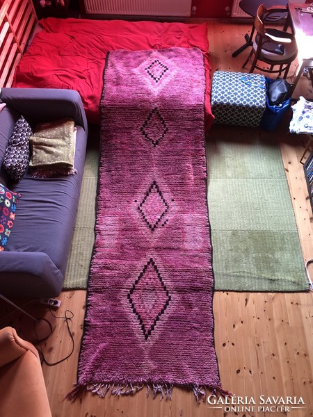 Moroccan vintage Berber rug with boujaad azilal
