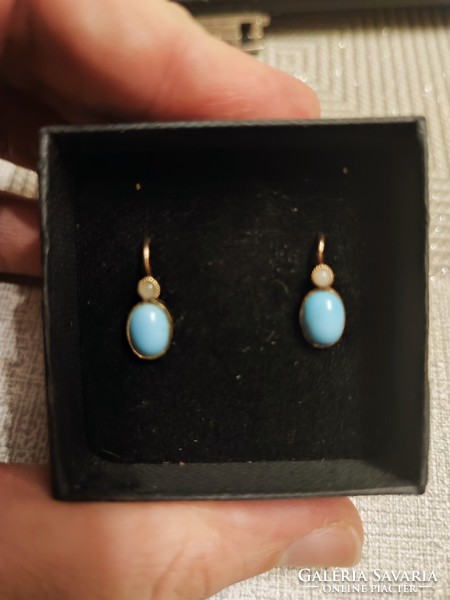 Antique gold earrings with turquoise and pearls
