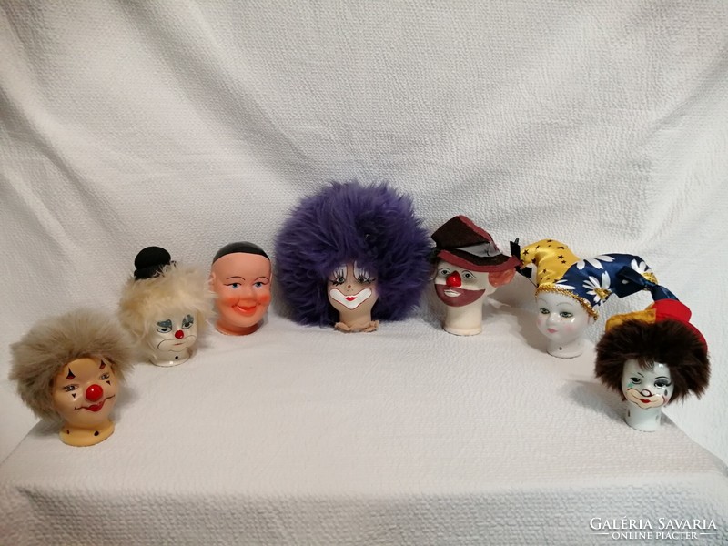 7 clown heads in a package