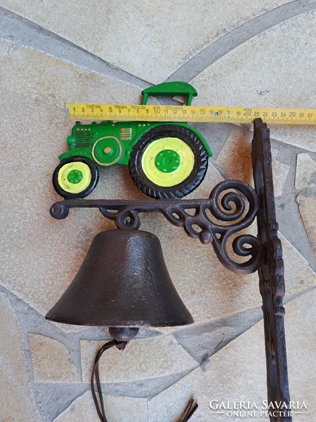 Cast iron large tractor tractor zetor john deere ringing pigeon bell, door ornament