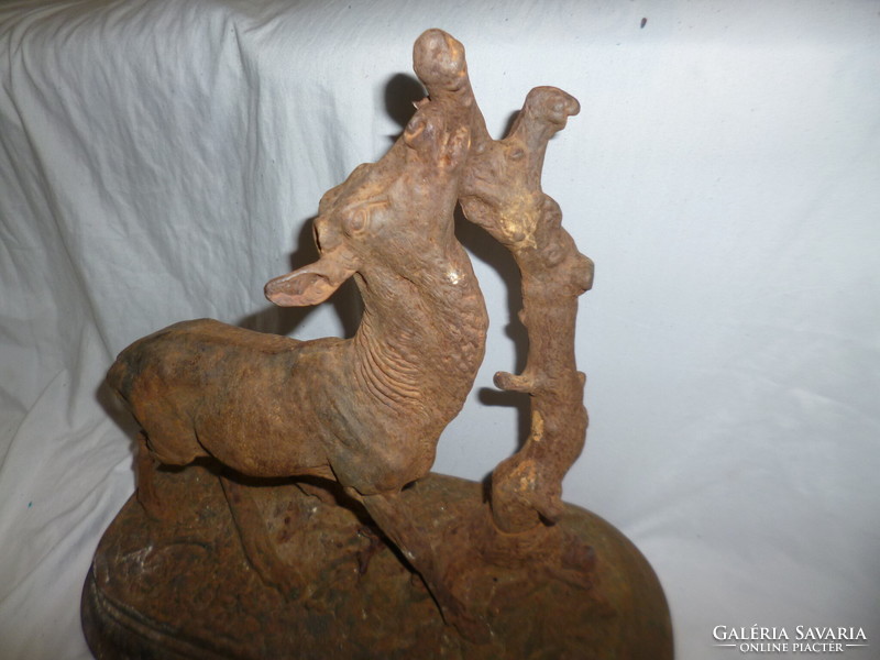 Antik nagyméretű 10 kg öntöttvas szarvas szobor