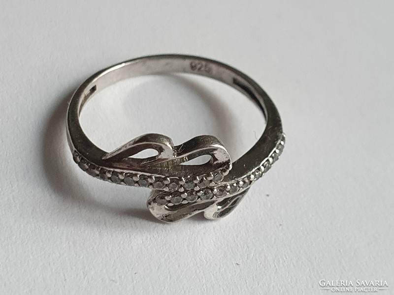 Women's silver ring