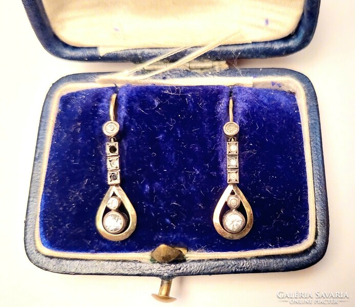 Antik Button arany fülbevaló 12 db gyémánttal