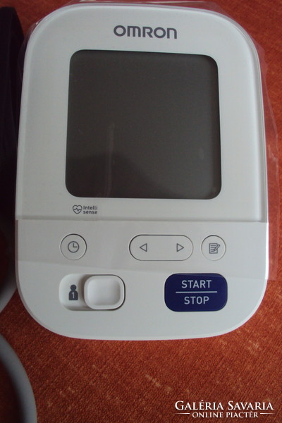 ORIGINAL csomagolású, OMRON M3 Comfort mandzsettás vérnyomásmérő,minden tartozékával együtt.