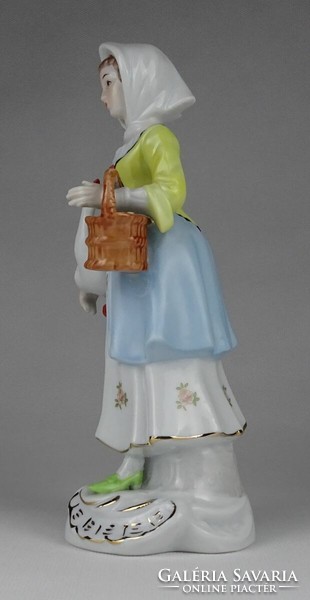 1P548 Libás nő kosárral porcelán figura 19.5 cm