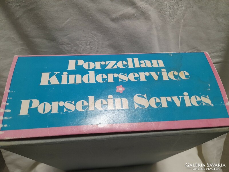 Régi Kahla porcelán játék teáskészlet