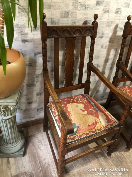 Oak armchairs with tapestry tapestry