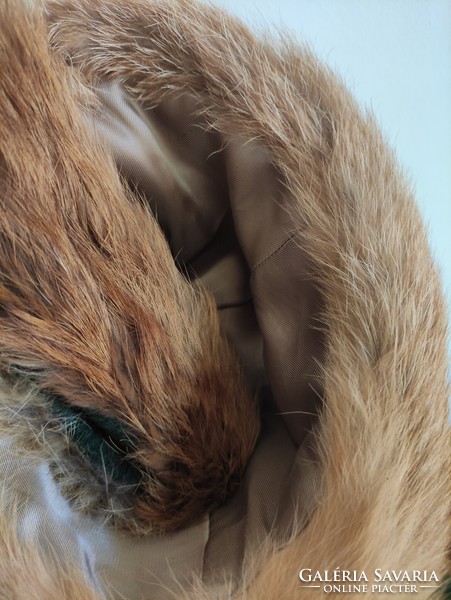 Fox fur, women's fur cap and collar in perfect condition