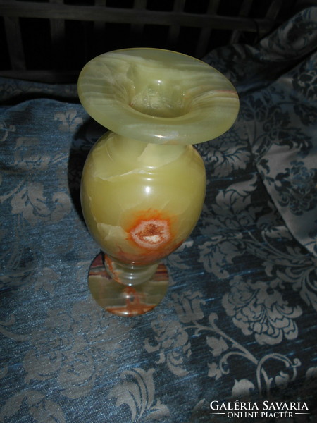 Achát csiszolt súlyos váza -szép kézműves  darab 19,5 cm