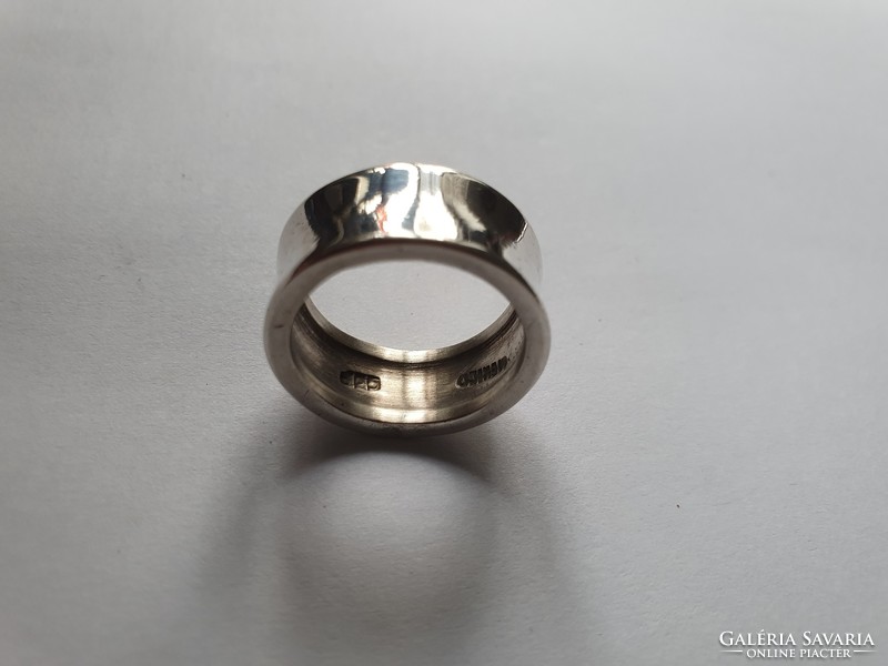 Women's silver ring