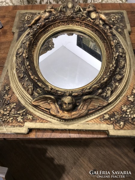 Baroque mirror with hinges