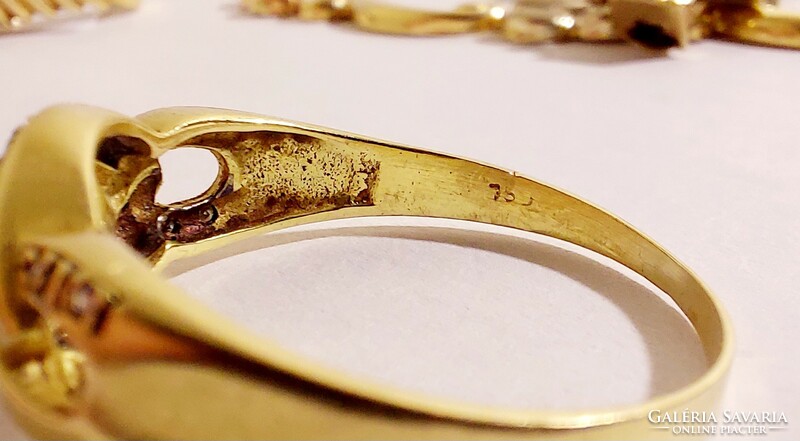 18K gold ring (160)